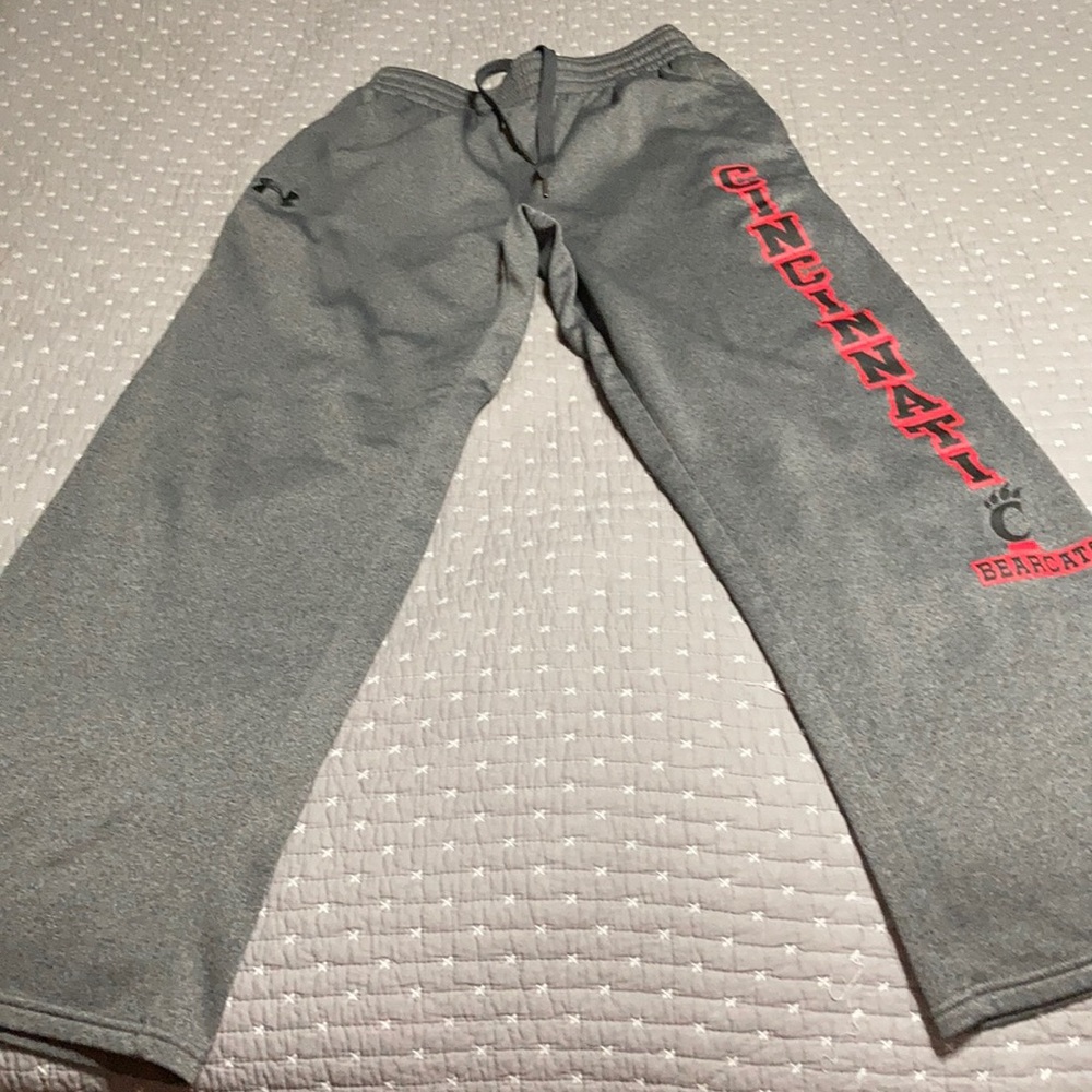 Under Armour Cincinnati Sweats - medium